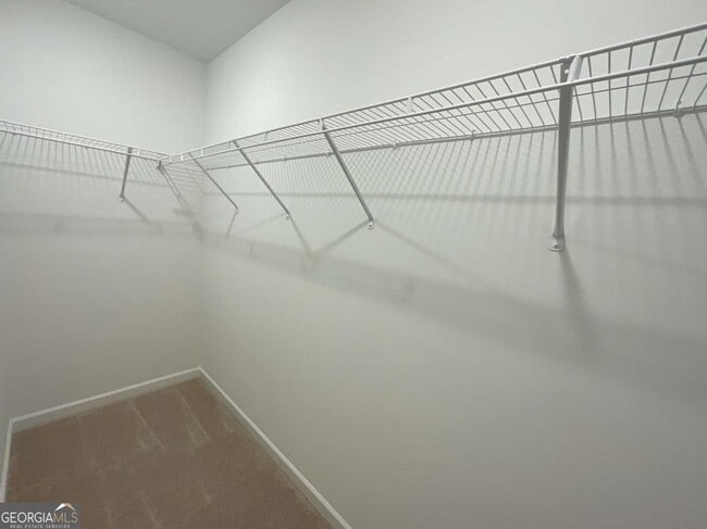 Building Photo - 5716 Plaza Dr SE