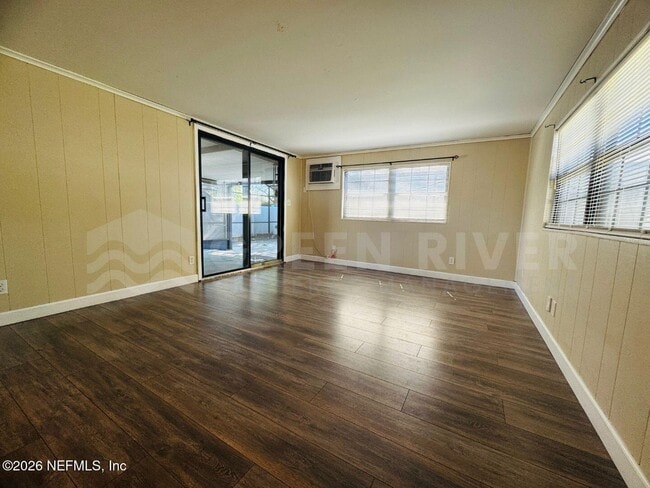 Building Photo - 246 Sara Dr