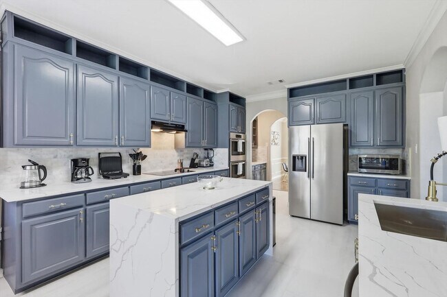 Building Photo - 4843 Golfside Dr