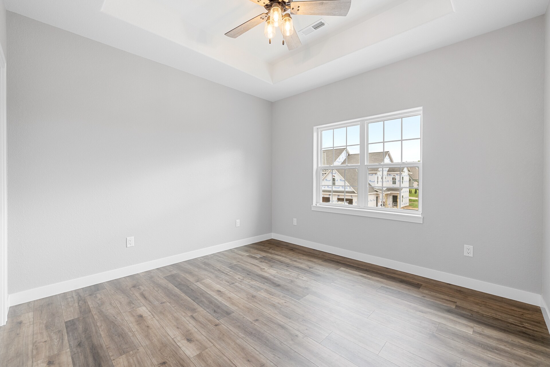 Building Photo - 1867 Woodland Way