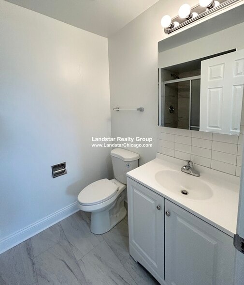 Building Photo - 104 N Kenilworth Ave