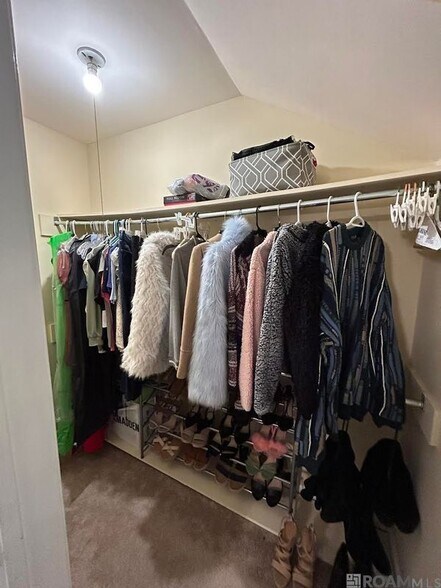 Building Photo - 141 E Boyd Dr