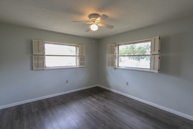 Building Photo - Welcome Home!