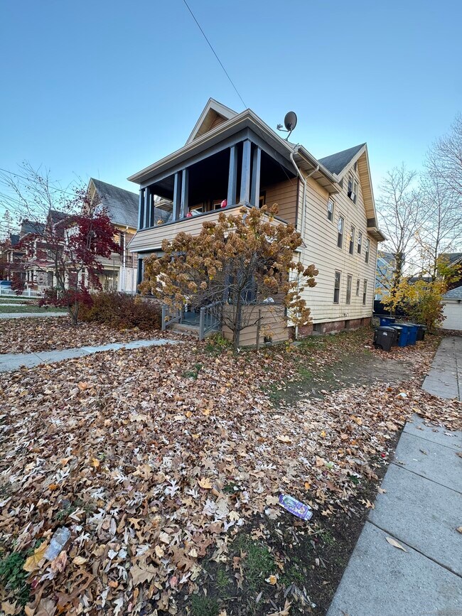 Building Photo - 1528 Ella T Grasso Blvd