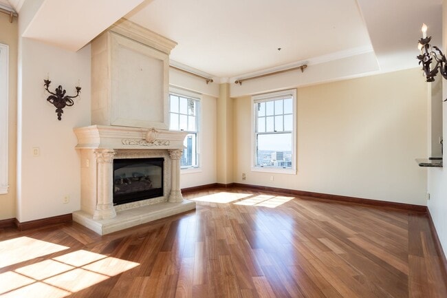 Building Photo - Top Penthouse at the historic El Cortez wi...