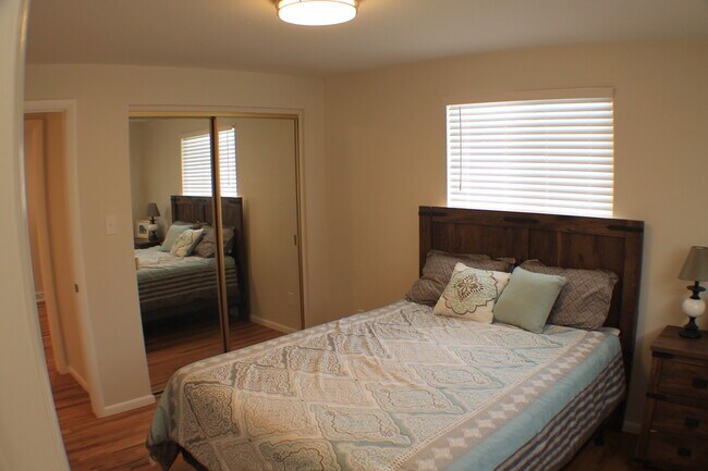 Building Photo - 6482 Zephyr St