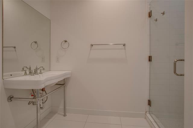 Building Photo - 602 Finley Ct