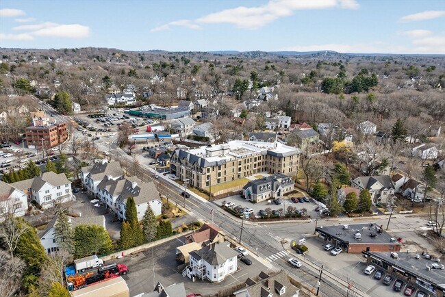 Building Photo - 1114 Beacon St