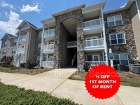 Building Photo - 618 Condo Club Dr