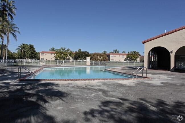 Building Photo - 433 SW 86th Ave