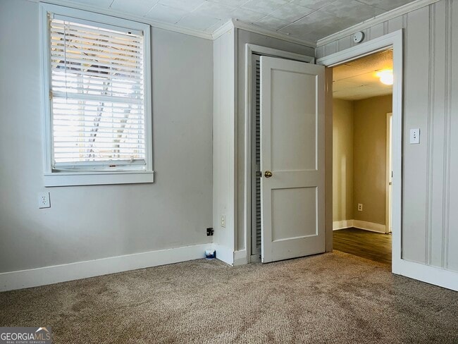 Building Photo - 613 N Greenwood St