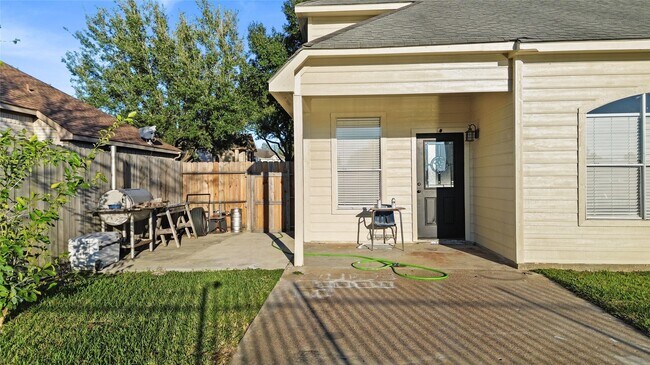 Building Photo - 7619 Omaha Dr