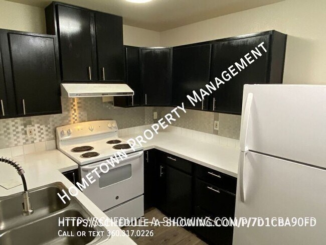 Building Photo - 4206 Wonderwood Ln SE