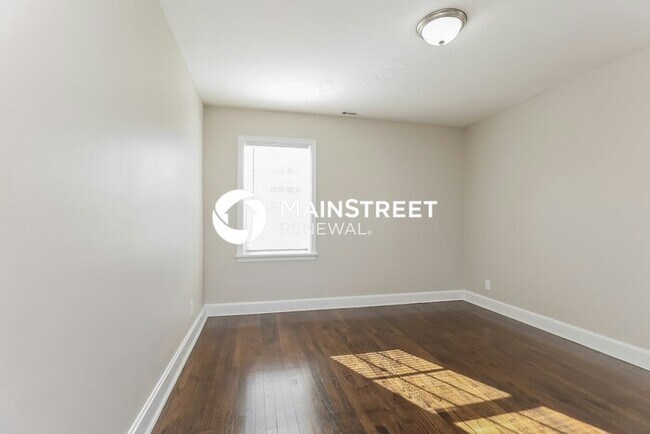 Building Photo - 3 Bedroom Pet-Friendly Home in Gallatin, TN with Main Street Renewal