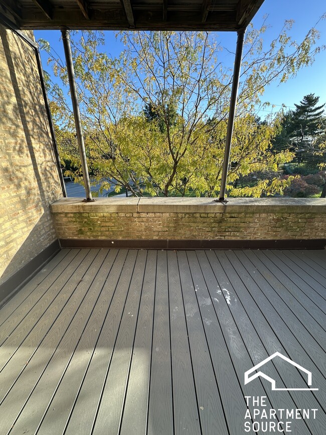 Building Photo - 730 Judson Ave