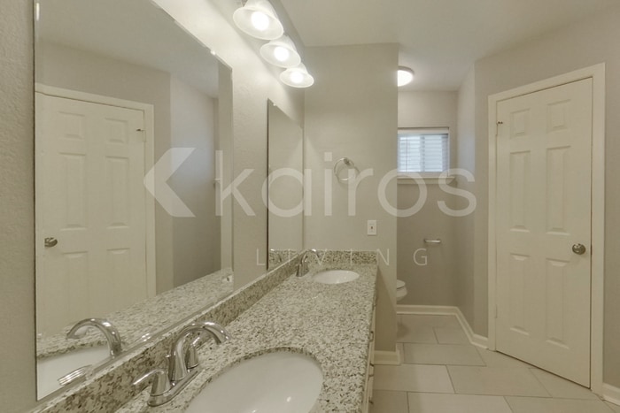 Building Photo - 4535 Sloangate Dr