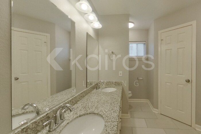 Building Photo - 4535 Sloangate Dr