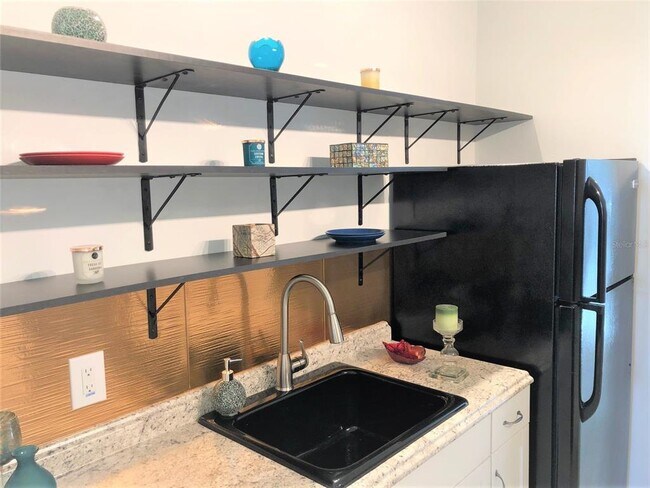 Building Photo - 2921 Greenbriar St