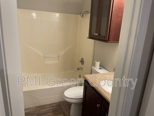 Building Photo - 4443 W Princeton Pl