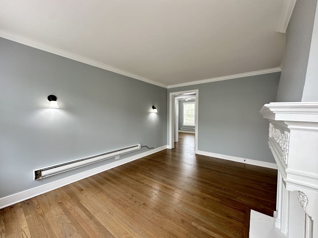 Building Photo - 918 Green Bay