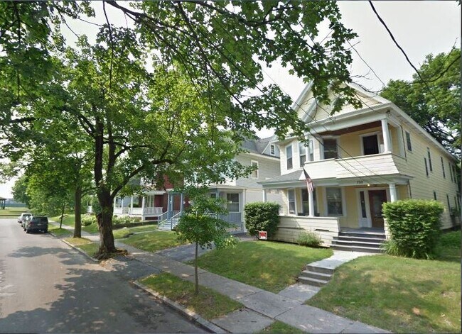 Street View 2 - 798 Park Ave