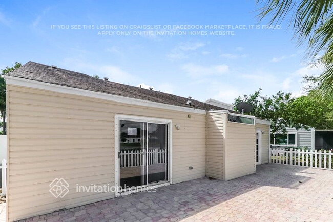 Building Photo - 8543 Dynasty Dr