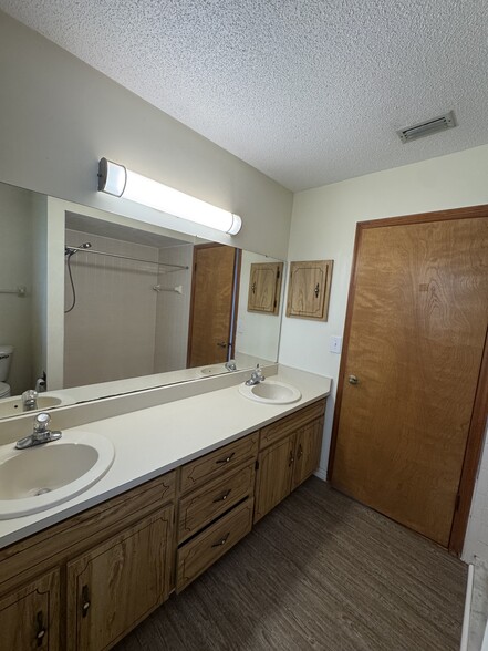 Building Photo - 3554 Irish Ln