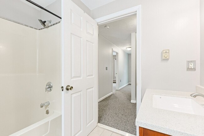 Building Photo - 835 Mt Hope St