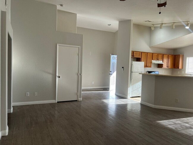 Building Photo - 2708 Ganzo St