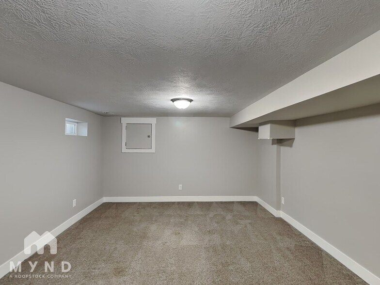 Building Photo - 8446 W 3450 S