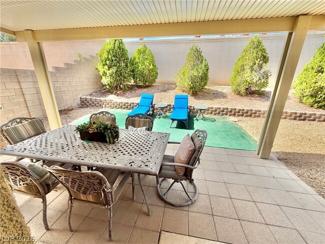 Building Photo - 399 Center Green Dr