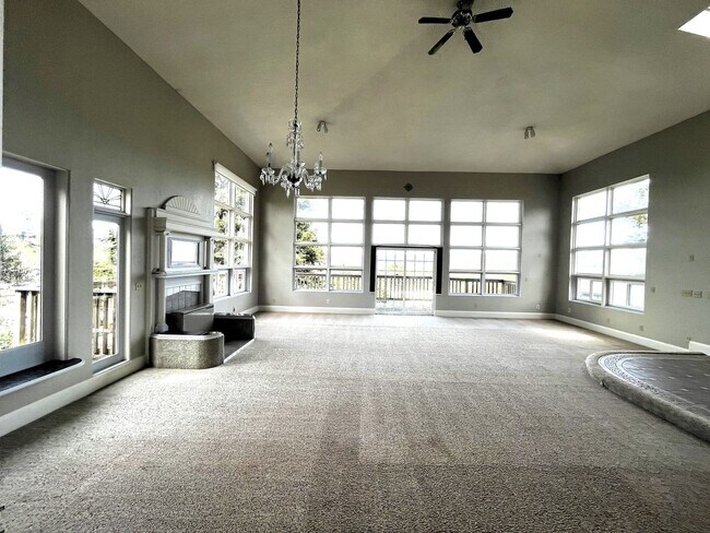 Building Photo - 3747 Trinity St