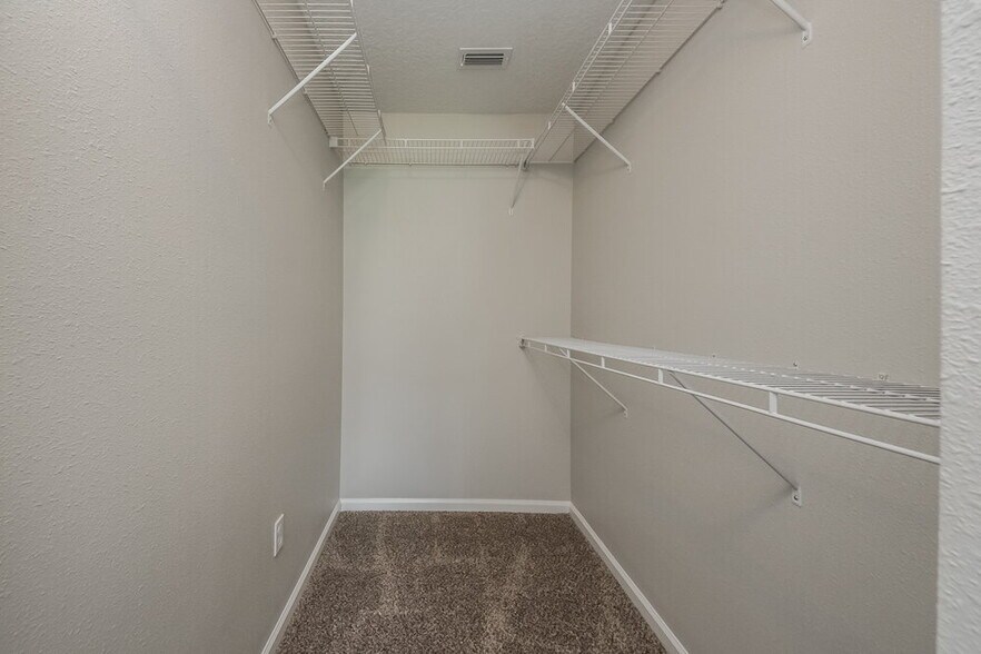 Building Photo - 931 Glendale Ln