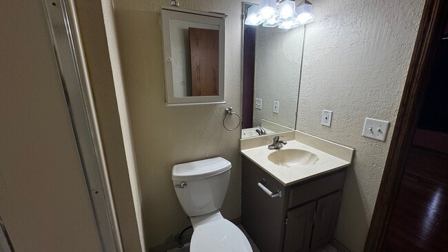 Building Photo - 8700 Loch Lomond Blvd