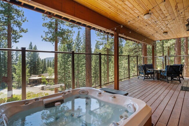 Building Photo - 635 Lariat Cir