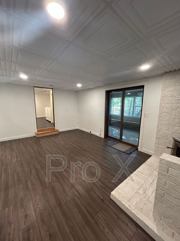 Building Photo - 6 Lambeth Cir