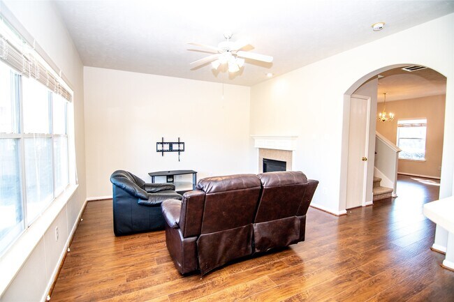 Building Photo - 25914 Chapman Falls Dr