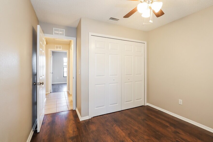 Building Photo - 1406 Woodstork Dr
