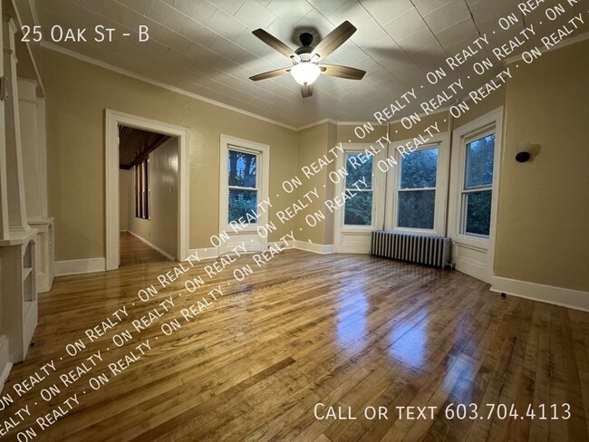 Building Photo - 25 Oak St