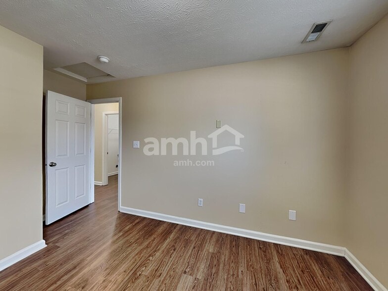 Building Photo - 6714 W Odessa Way