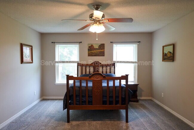 Building Photo - 5079 Cocoa Dr