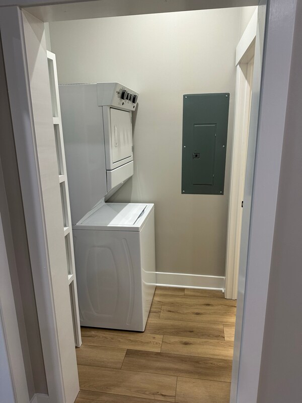 Building Photo - 104 S 4th St