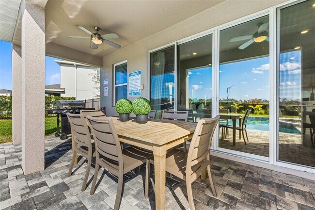 Building Photo - 284 Southfield St