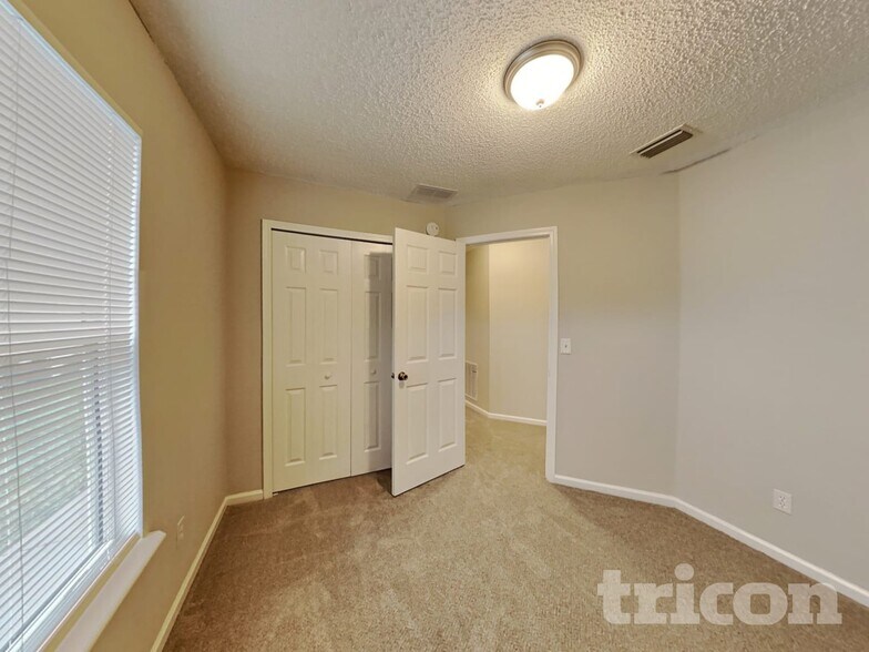 Building Photo - 7650 Ginder Ct