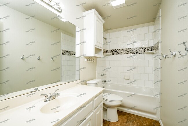 Building Photo - 9706 N 98th E Ave