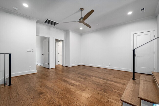 Building Photo - 3789 Poe Dr
