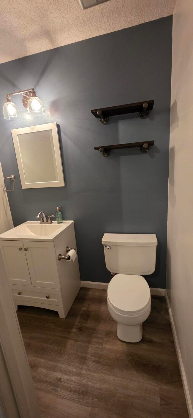 Building Photo - 4011 Pinnacle Way