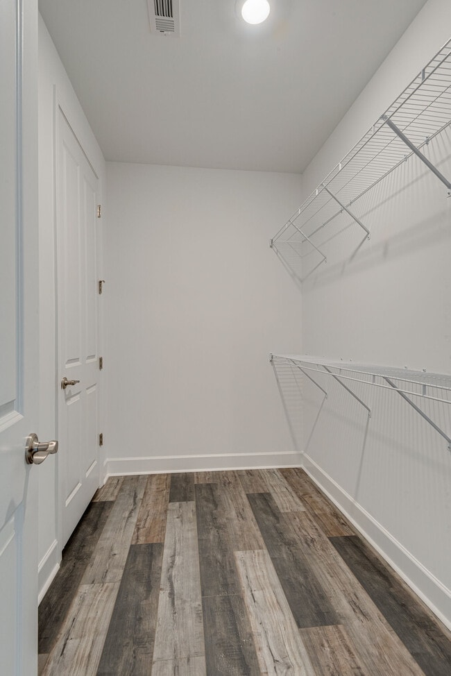 Building Photo - 413 Ronan Way