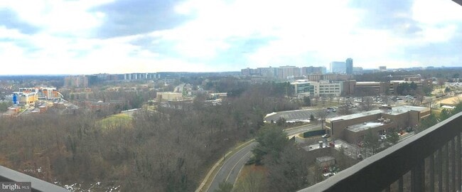 Building Photo - 3705 S George Mason Dr