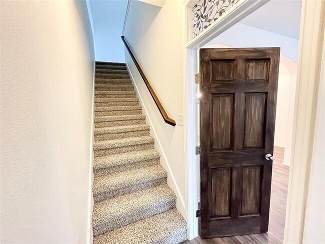 Building Photo - 1808 Paseo Verde Dr